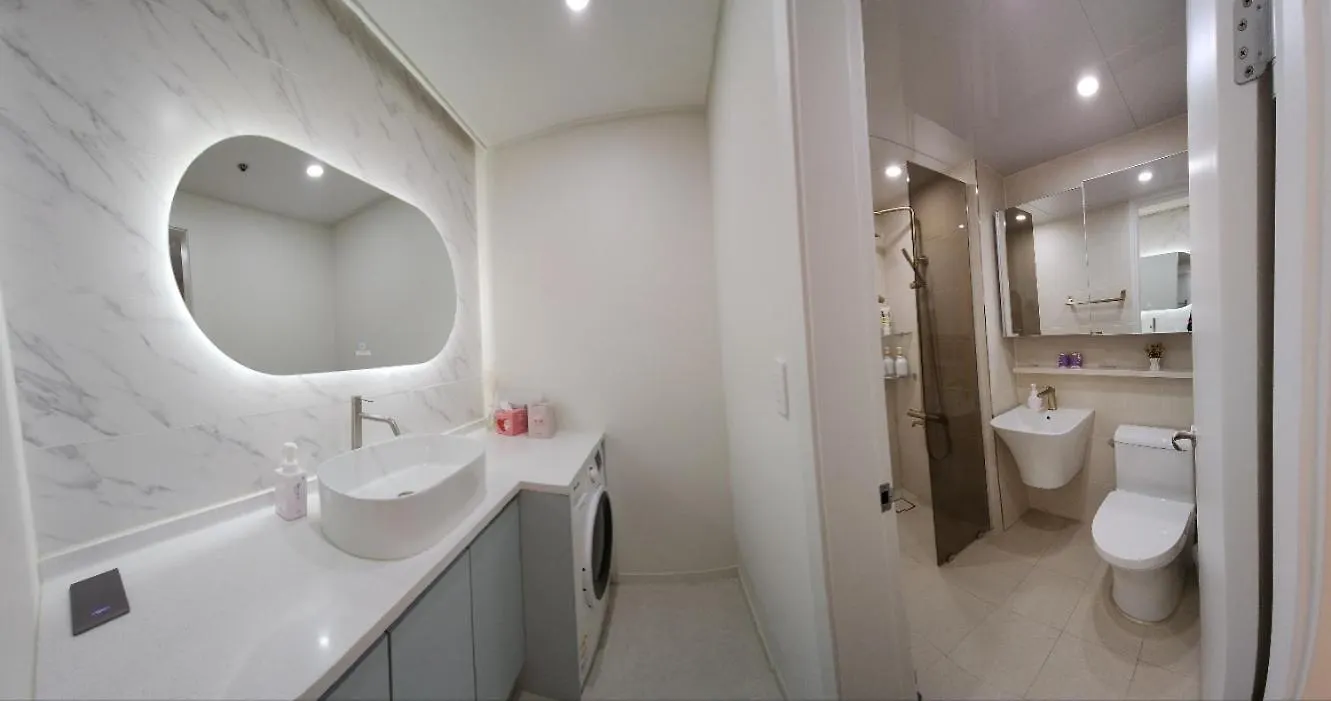 Modern Studio Near Haeundae Beach & Subway Busan
