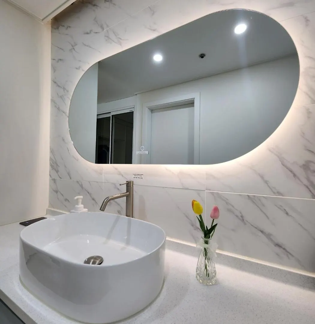 Apartment Modern Studio Near Haeundae Beach & Subway Busan